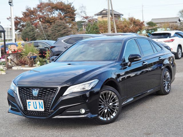 Toyota CROWN SEDAN 2023-11 195403-3