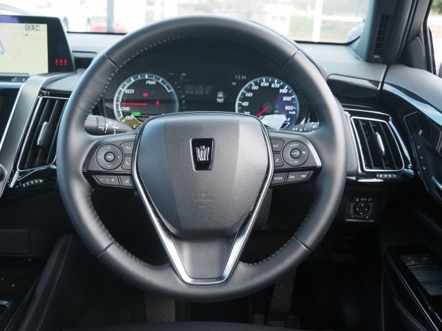 Toyota CROWN SEDAN 2023-11 195403-16