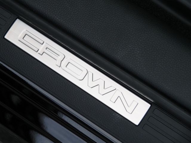 Toyota CROWN SEDAN 2023-11 195403-29