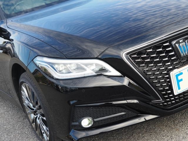 Toyota CROWN SEDAN 2023-11 195403-7