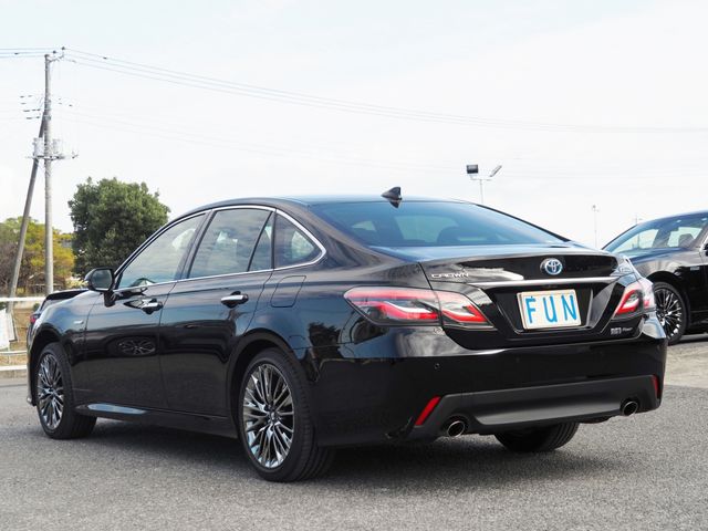 Toyota CROWN SEDAN 2023-11 195403-5