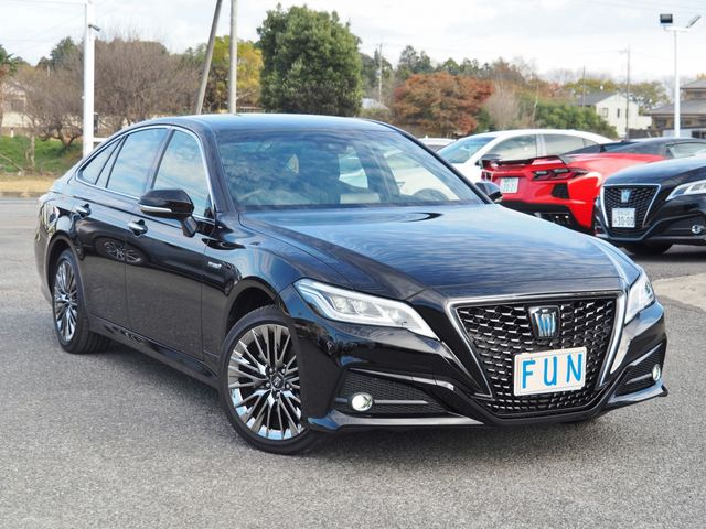 Toyota CROWN SEDAN 2023-11 195403-2