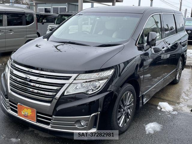 Nissan ELGRAND 2017-07 221657-1