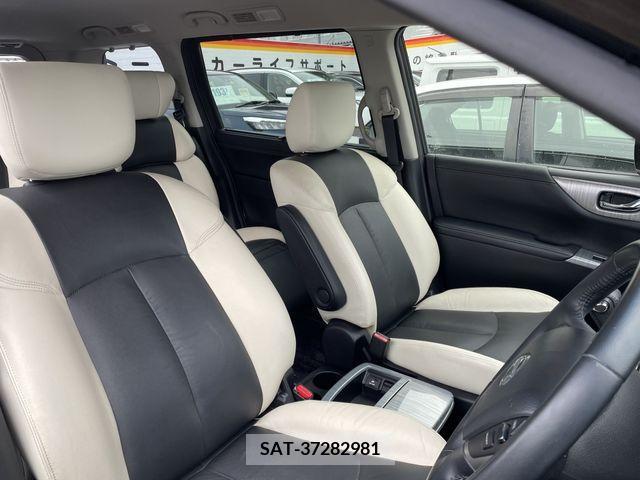 Nissan ELGRAND 2017-07 221657-5