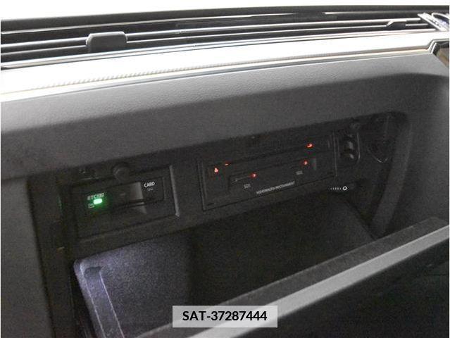 VolksWagen ARTEON 2019-04 370623-29