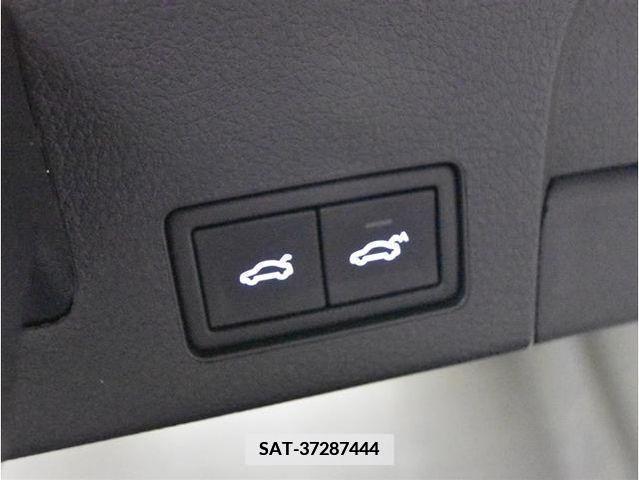 VolksWagen ARTEON 2019-04 370623-26