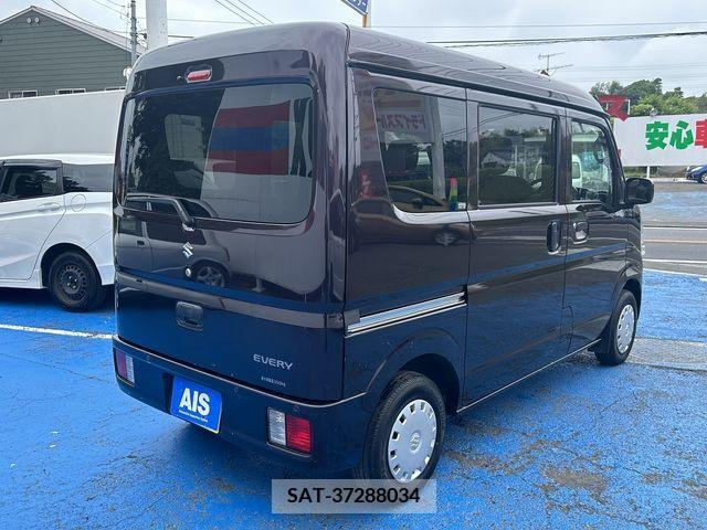 Suzuki EVERY 2022-01 297435-3
