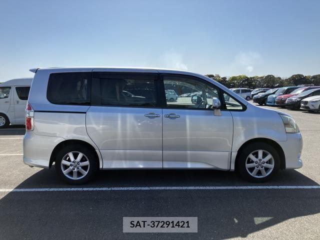Toyota NOAH 2009-07 298081-7