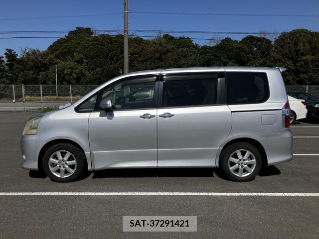 Toyota NOAH 2009-07 298081-6