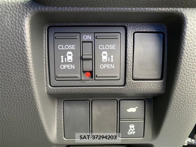 Honda e 2023-08 216941-17