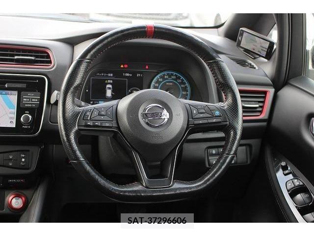 Nissan LEAF 2018-10 210678-15