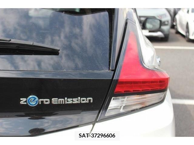 Nissan LEAF 2018-10 210678-11