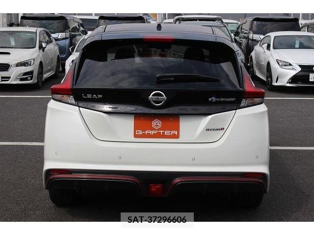 Nissan LEAF 2018-10 210678-7