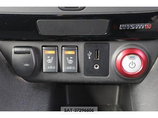 Nissan LEAF 2018-10 210678-3