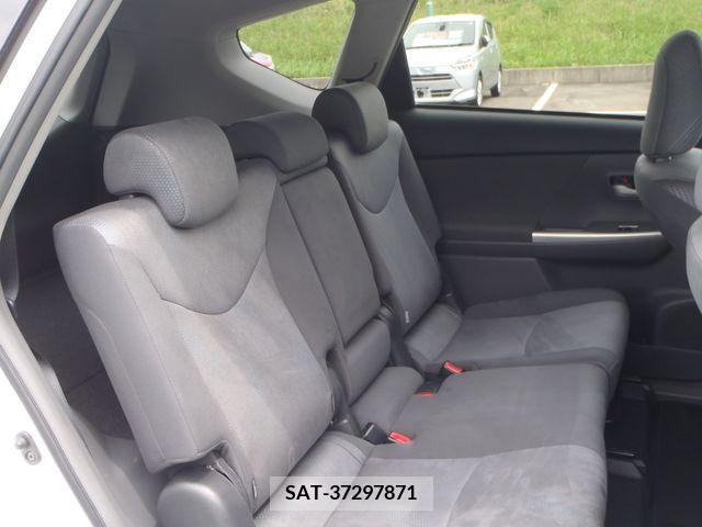 Toyota PRIUS ALPHA 2012-03 322216-9