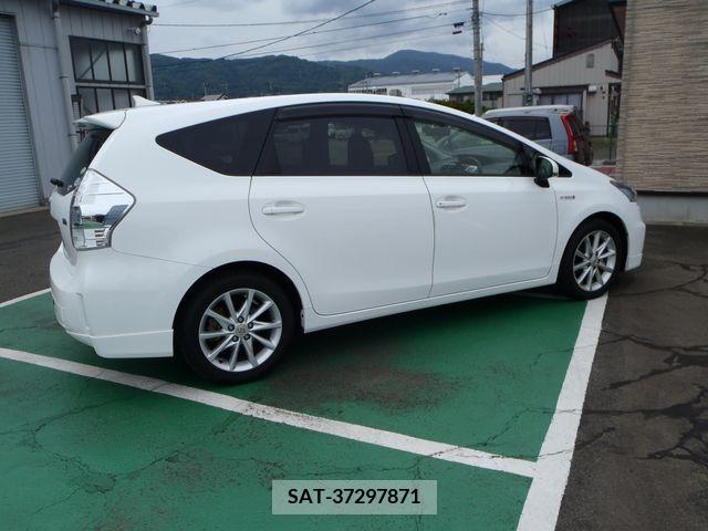 Toyota PRIUS ALPHA 2012-03 322216-3