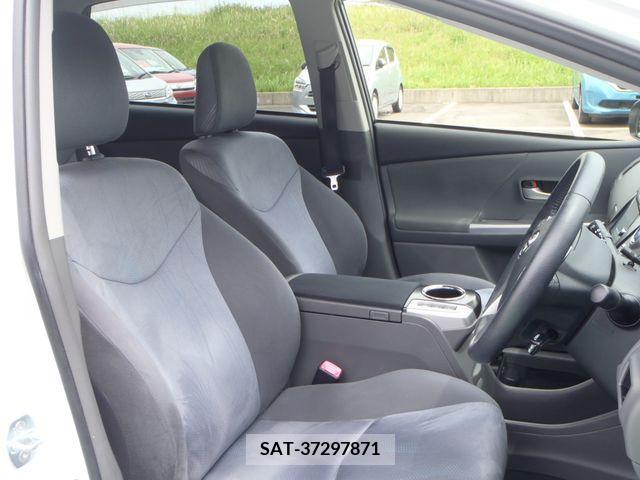 Toyota PRIUS ALPHA 2012-03 322216-8