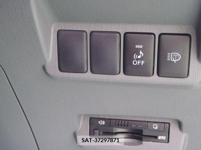 Toyota PRIUS ALPHA 2012-03 322216-14
