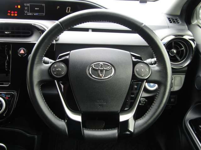 Toyota AQUA 2017-06 16437-11