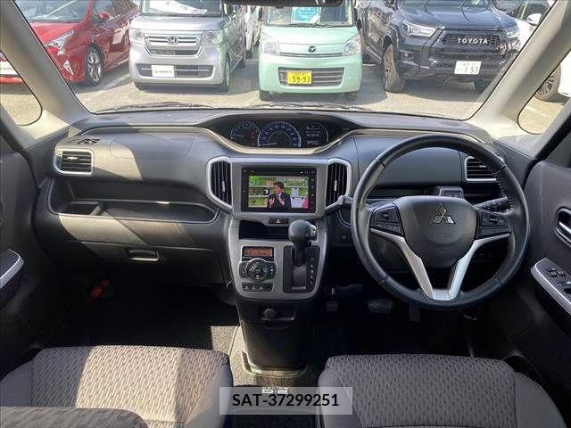 Mitsubishi DELICA D2 2016-02 267679-1