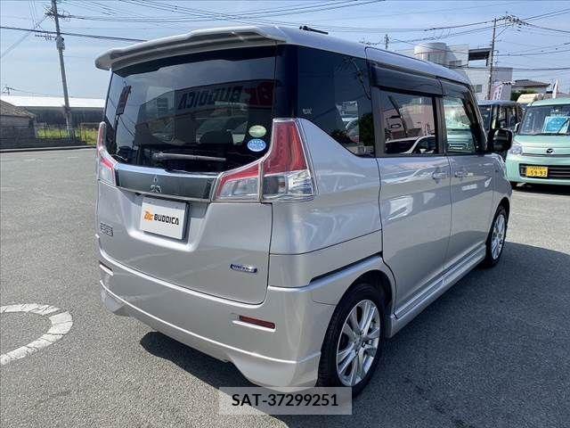 Mitsubishi DELICA D2 2016-02 267679-9