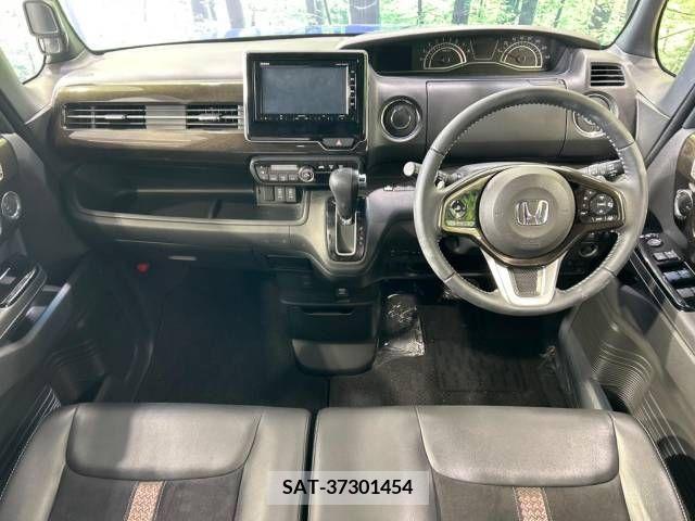 Honda N BOX CUSTOM 2019-08 207864-1