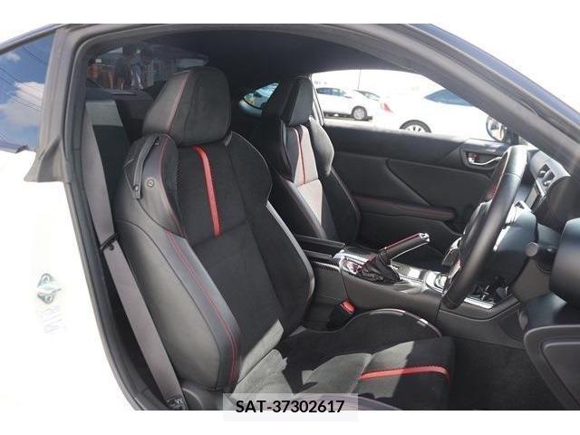 Subaru BRZ 2022-04 238860-11