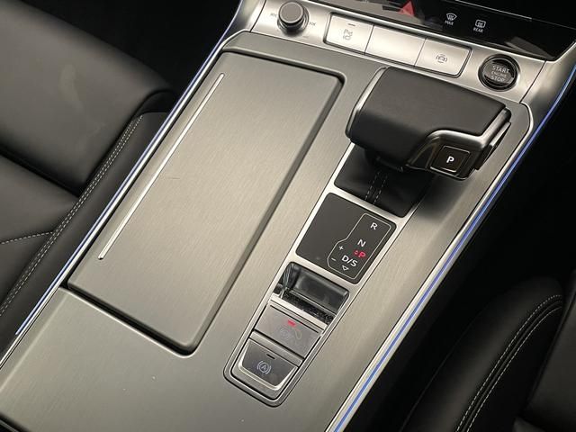 Audi A6 2022-11 18983-12