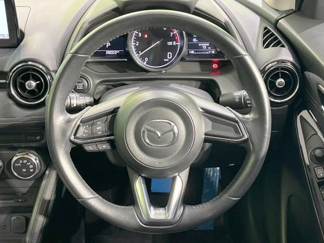 Mazda DEMIO 2017-02 27566-11