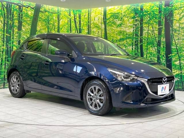 Mazda DEMIO 2017-02 27566-16