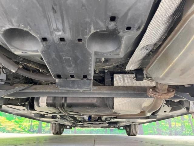 Mazda DEMIO 2017-02 27566-18