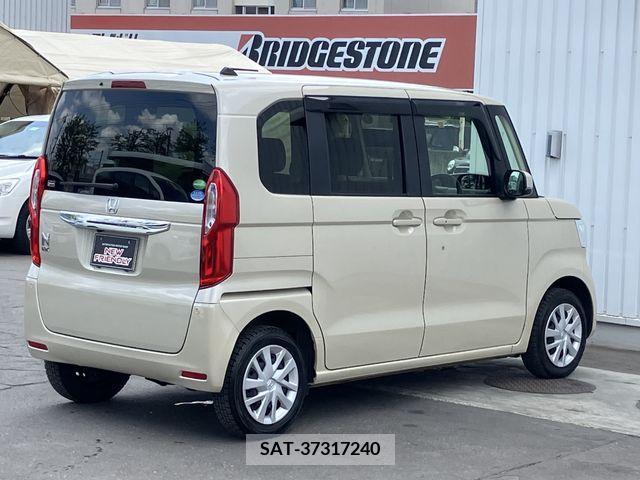 Honda N BOX 2019-06 307464-5