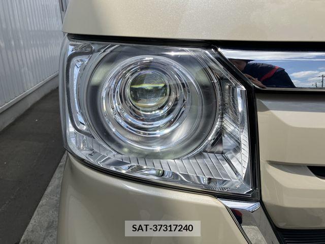 Honda N BOX 2019-06 307464-7