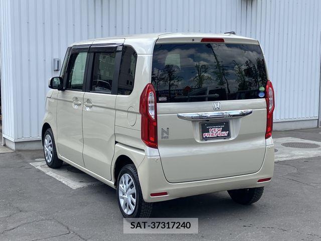 Honda N BOX 2019-06 307464-3