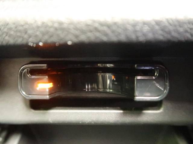 Nissan ELGRAND 2017-07 16105-6
