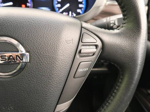 Nissan ELGRAND 2017-07 16105-5