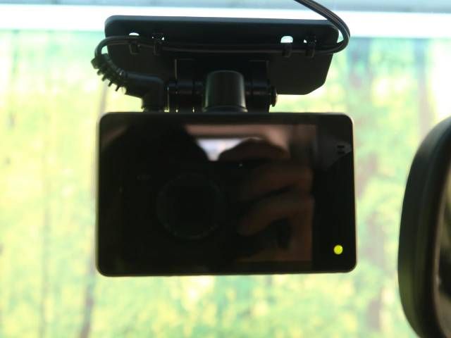 Nissan ELGRAND 2017-07 16105-7
