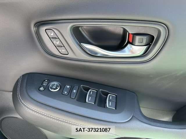 Honda ZR-V 2023-06 371612-13