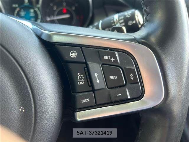 Jaguar E-PACE 2020-02 273155-6