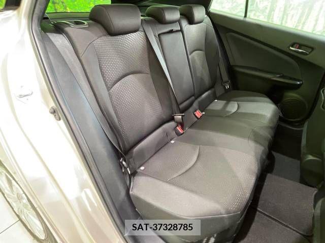 Toyota PRIUS 2020-03 233556-10