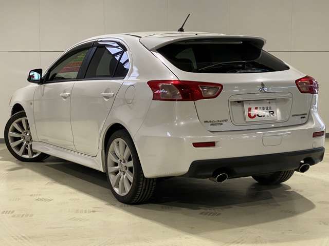 Mitsubishi GALANT FORTIS 2010-12 25307-18