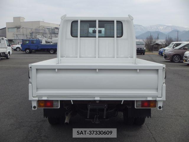 Mazda TITAN DASH 2003-06 229077-6