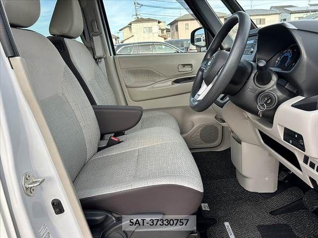 Nissan ROOX 2020-08 324113-15