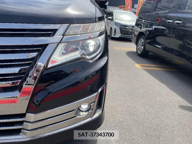 Nissan ELGRAND 2017-07 372546-26