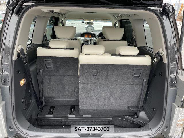 Nissan ELGRAND 2017-07 372546-7