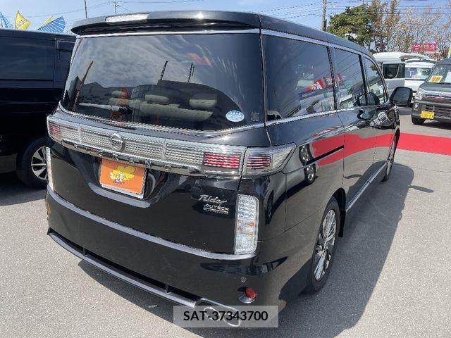 Nissan ELGRAND 2017-07 372546-2