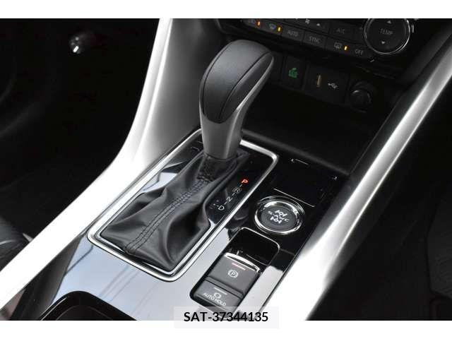 Mitsubishi ECLIPSE CROSS 2019-01 212904-17