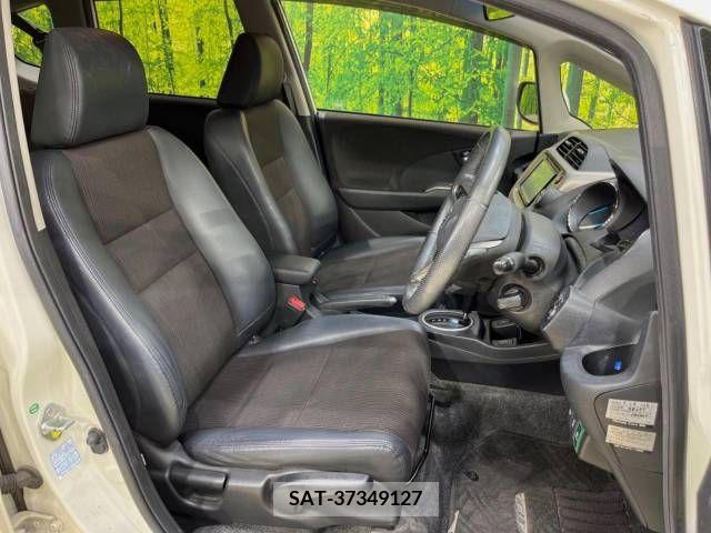 Honda FIT HYBRID 2013-05 303927-8