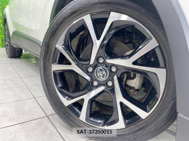 Toyota C-HR 2018-05 323023-15