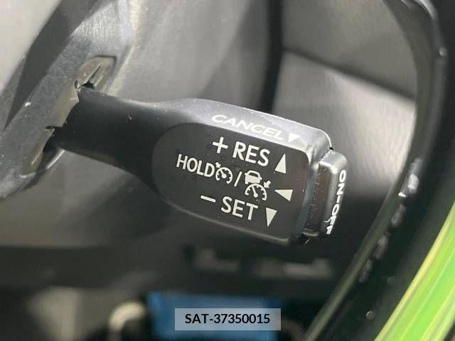 Toyota C-HR 2018-05 323023-6